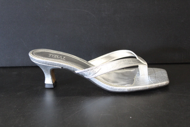 TORAL ROCIO SILVER SANDAL