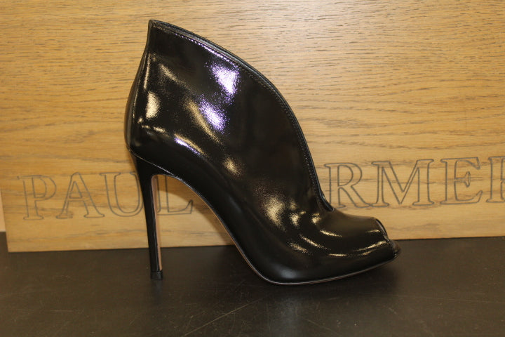 GIANVITO ROSSI VAMP BOOTIE BLACK