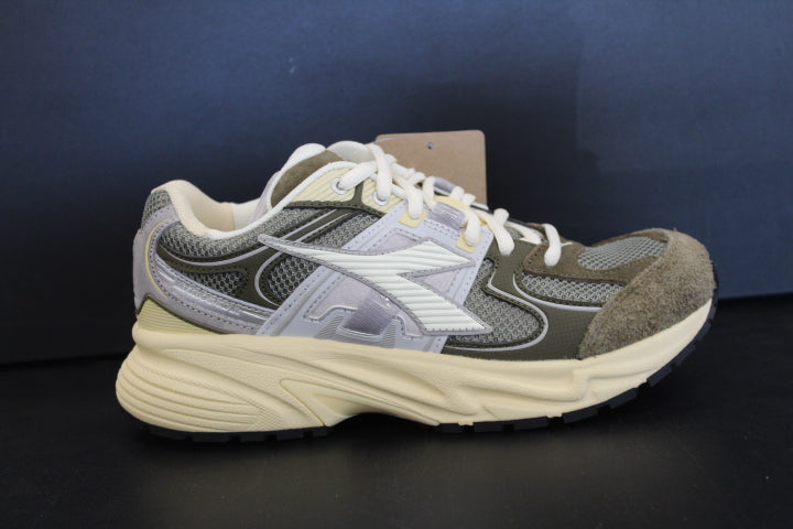 DIADORA MYTHOS STAR M2 STONE