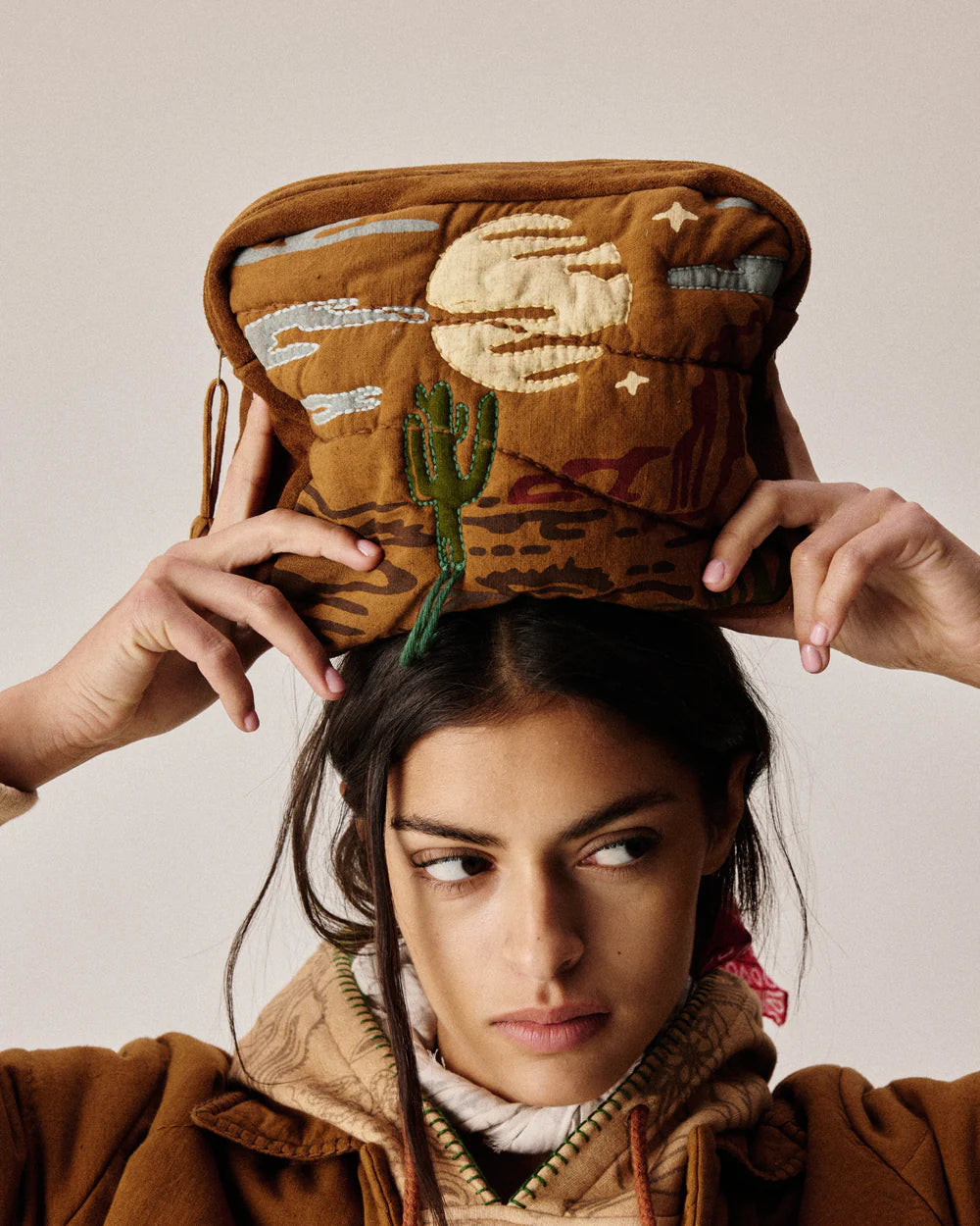 ARIZON LOVE LANDSCAPE POUCH
