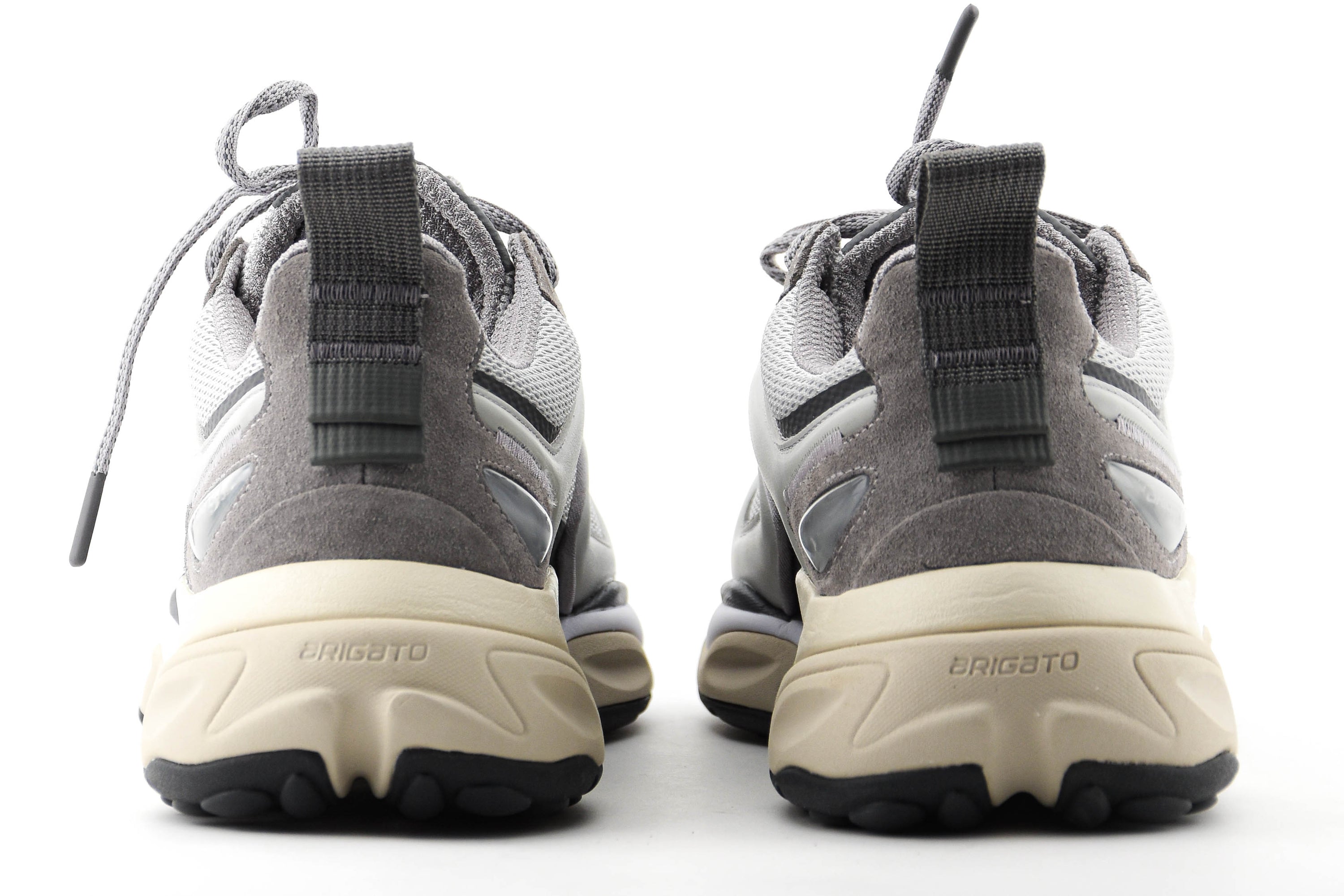 AXEL ARIGATO SATELLITE RUNNER GREY