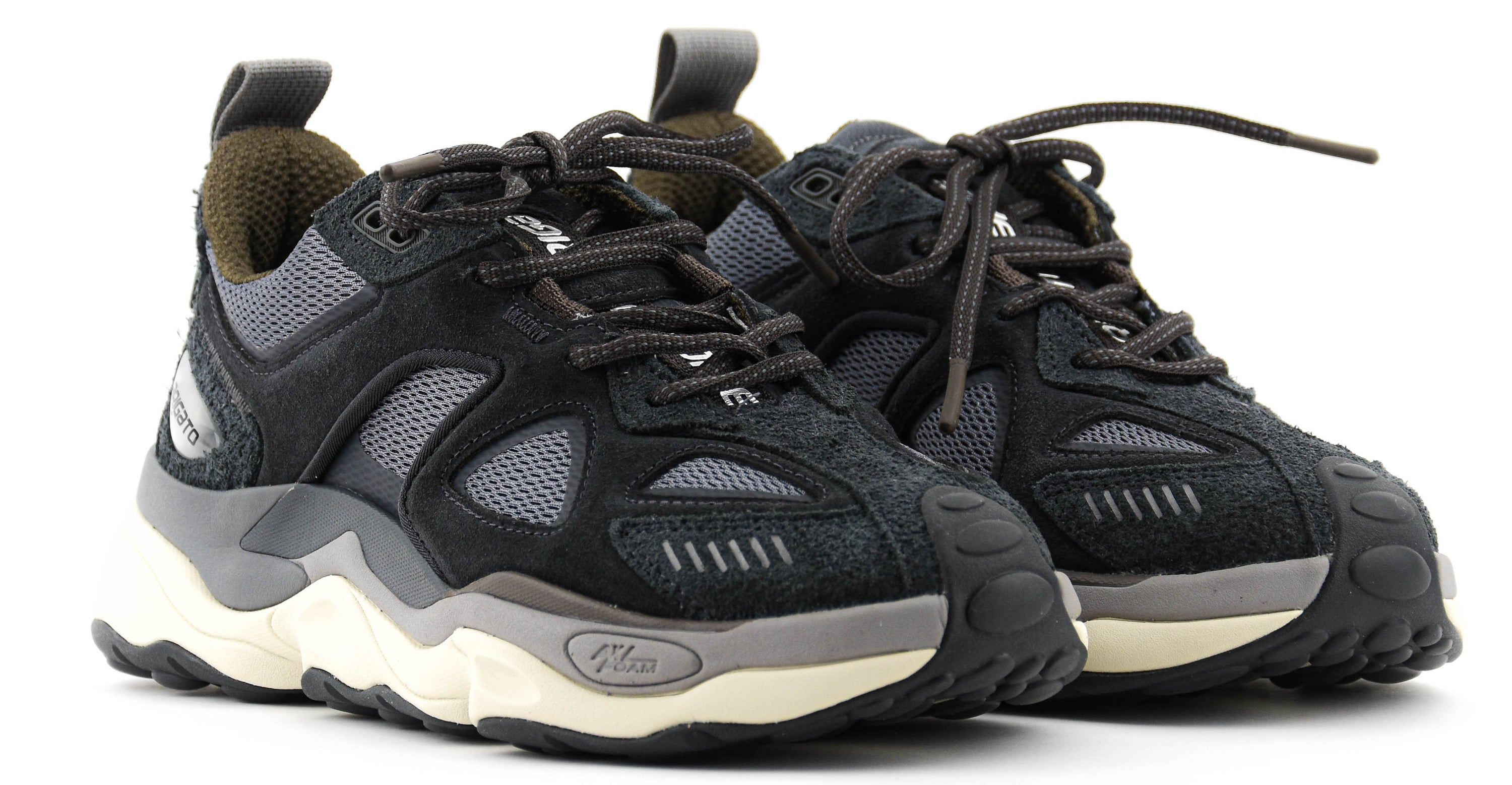 AXEL ARIGATO SATELLITE RUNNER BLACK GREY