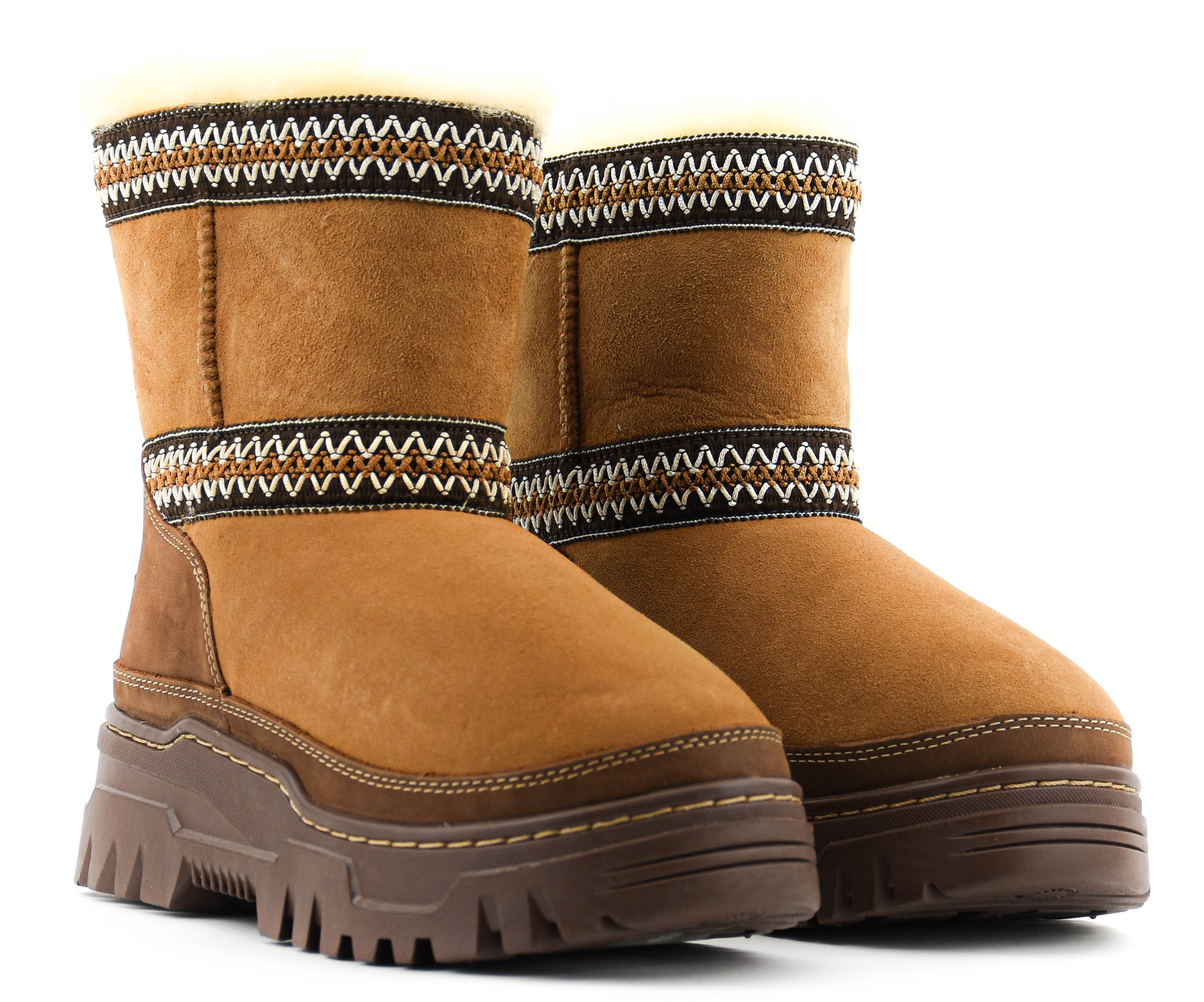 UGG CLASSIC MINI TRAILGAZER CHESTNUT