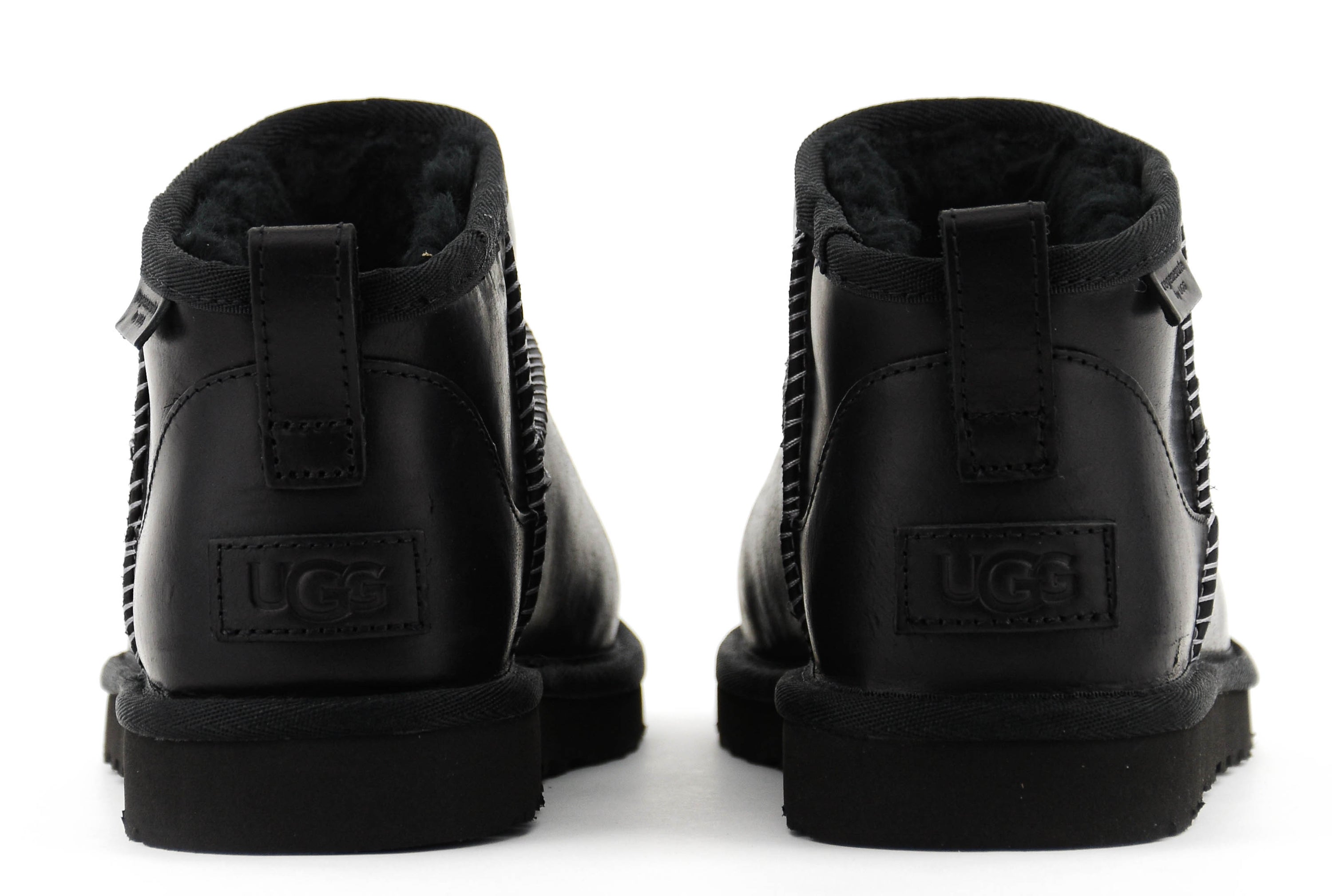 UGG CLASSIC ULTRA MINI LEATHER REGEN BLACK