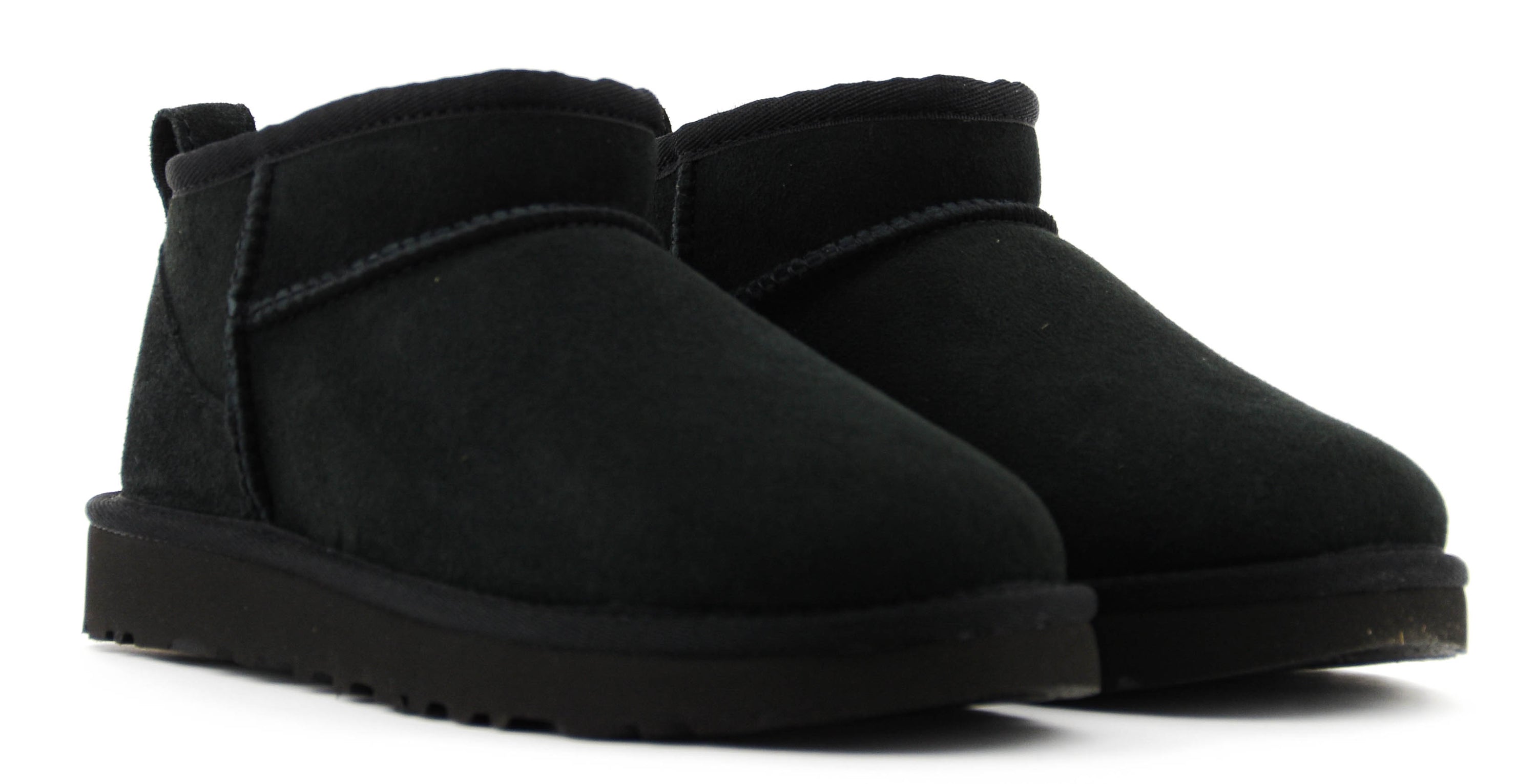 UGG CLASSIC ULTRA MINI BLACK