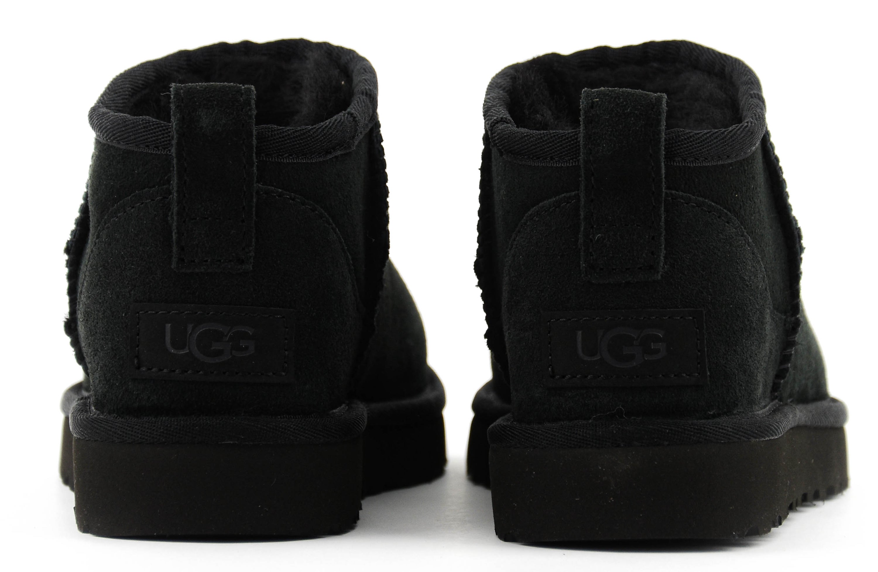 UGG CLASSIC ULTRA MINI BLACK