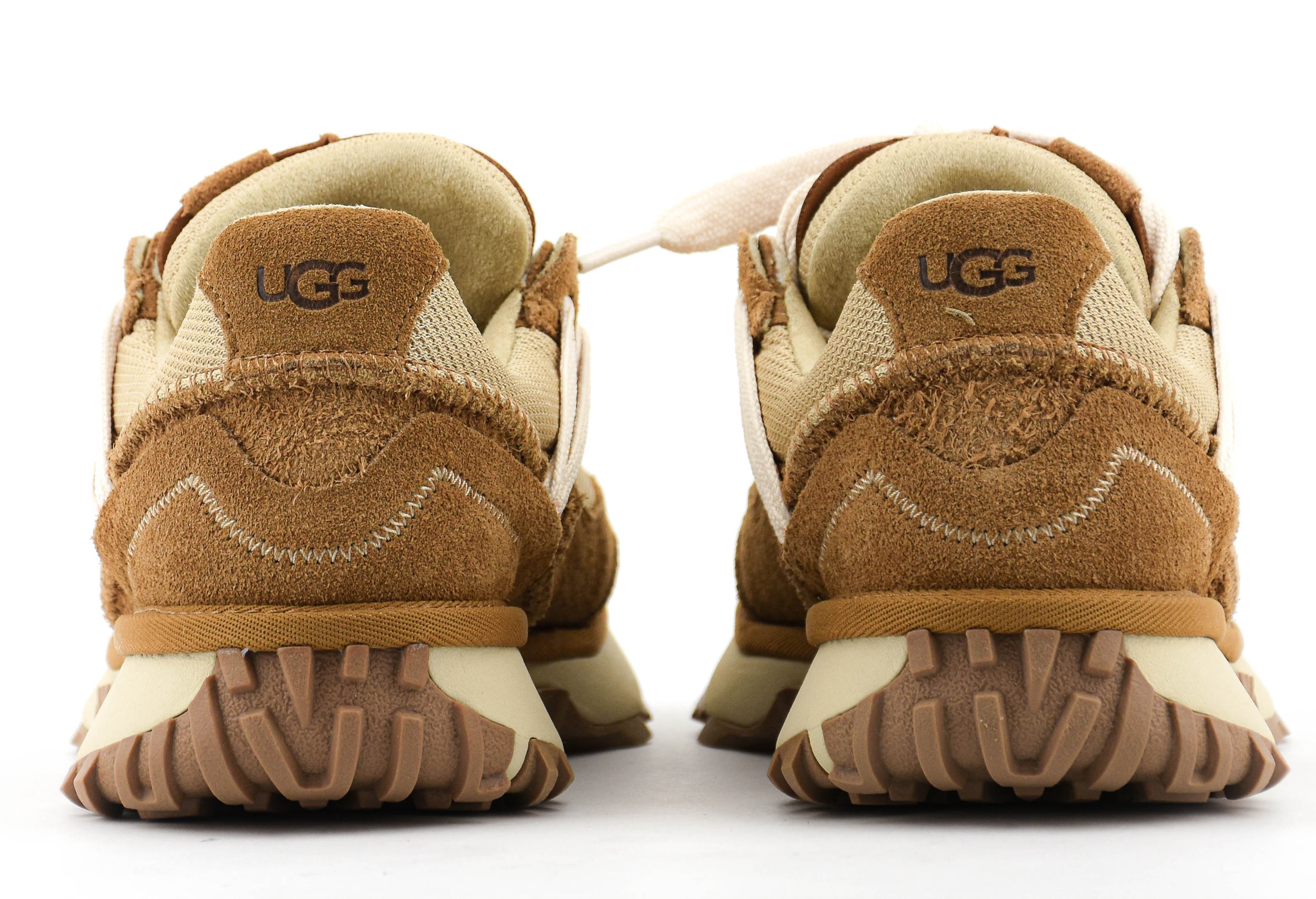 UGG RETROFIT SNEAKER LOW CHESTNUT