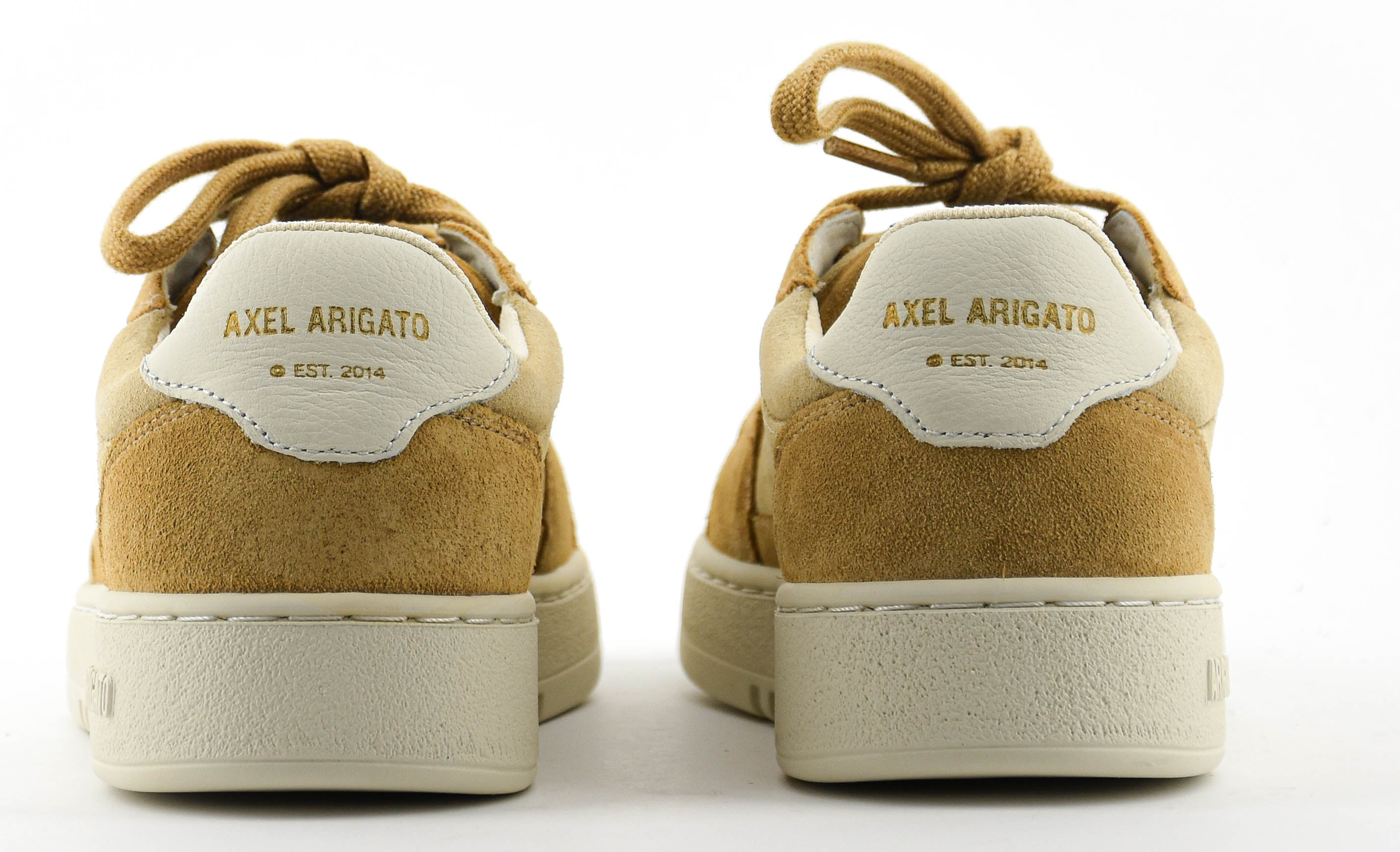 AXEL ARIGATO DICE LO CAMEL