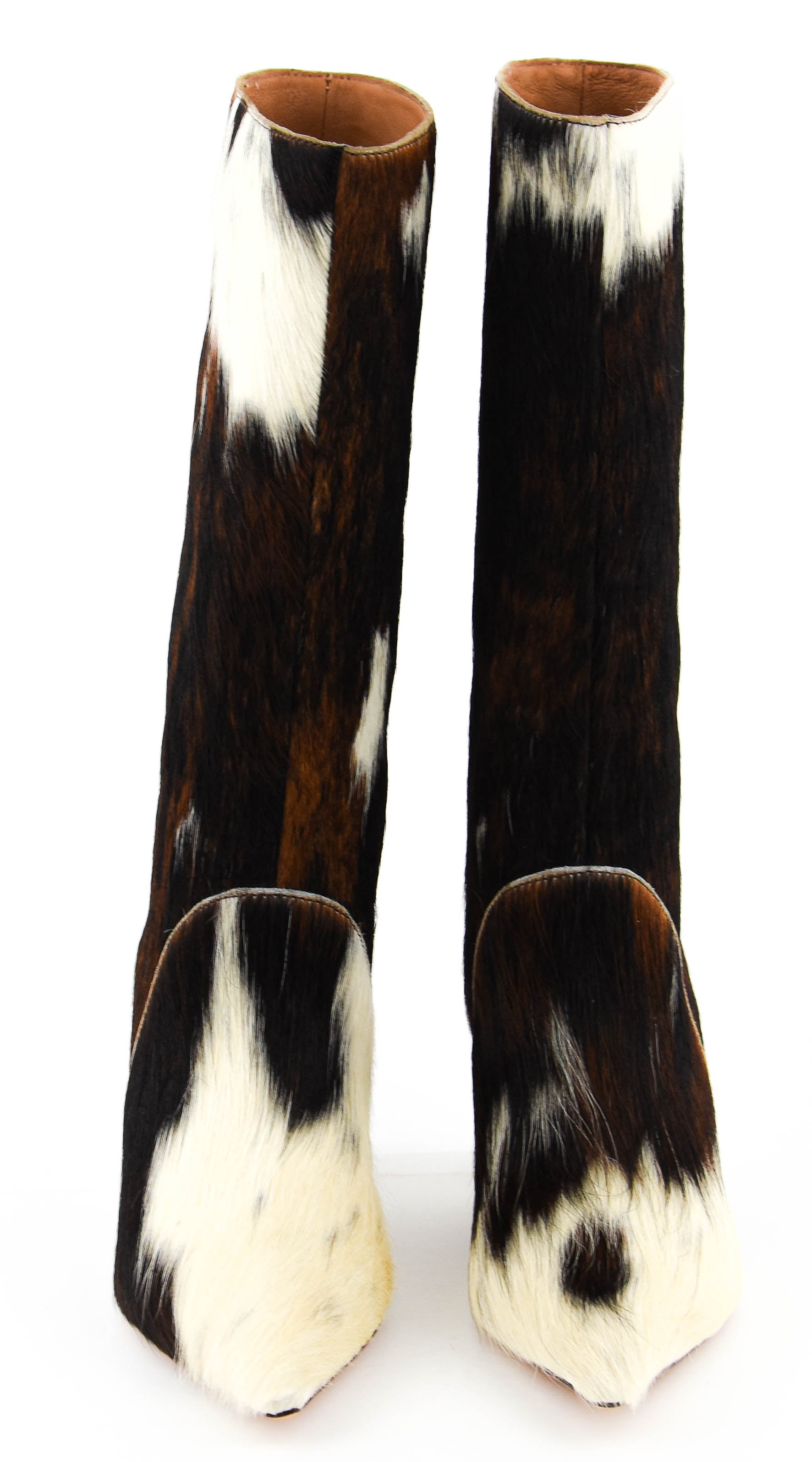 LOLA CRUZ COW BOOTIE