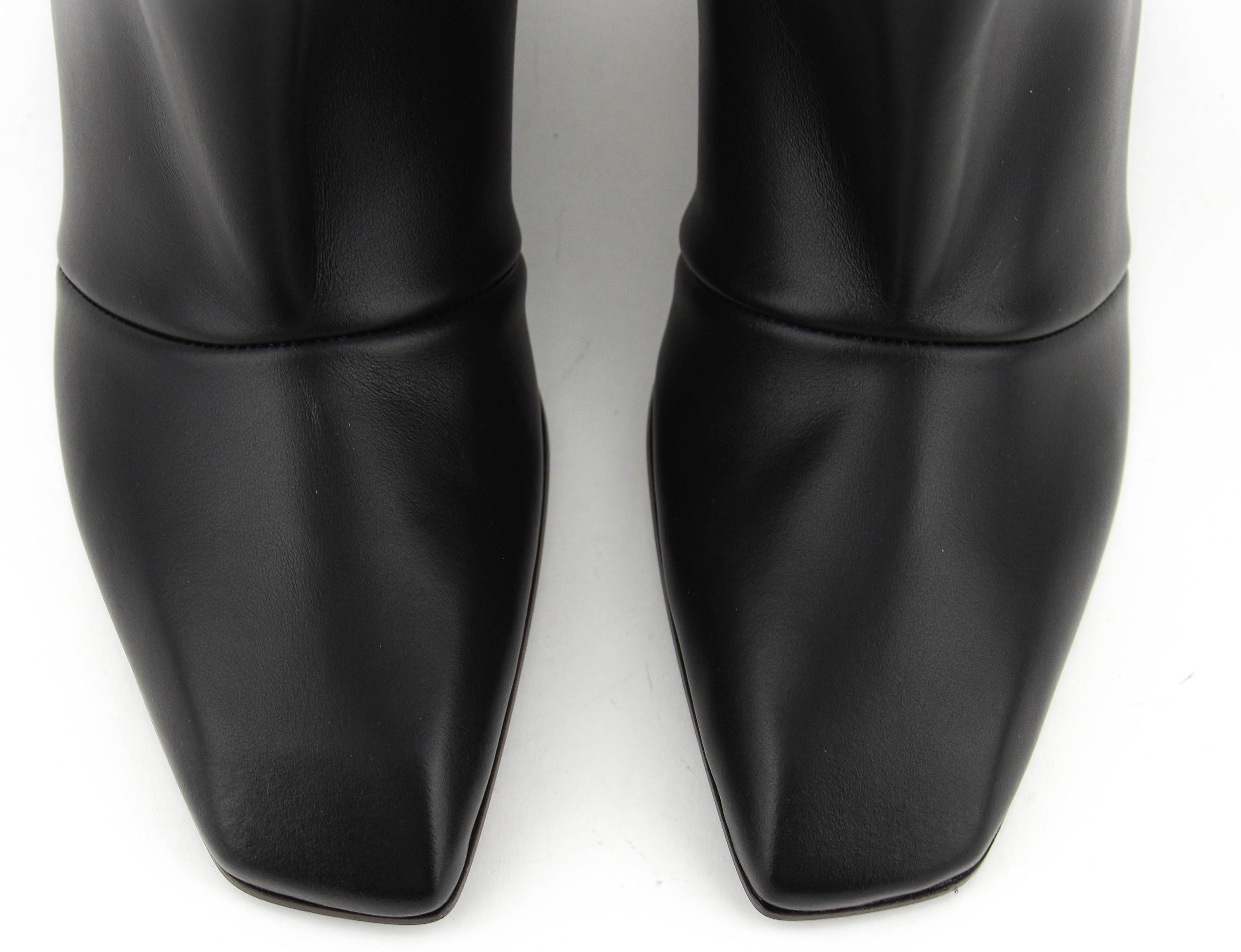VICINI EDGY LOW BOOT BLACK  KITTEN