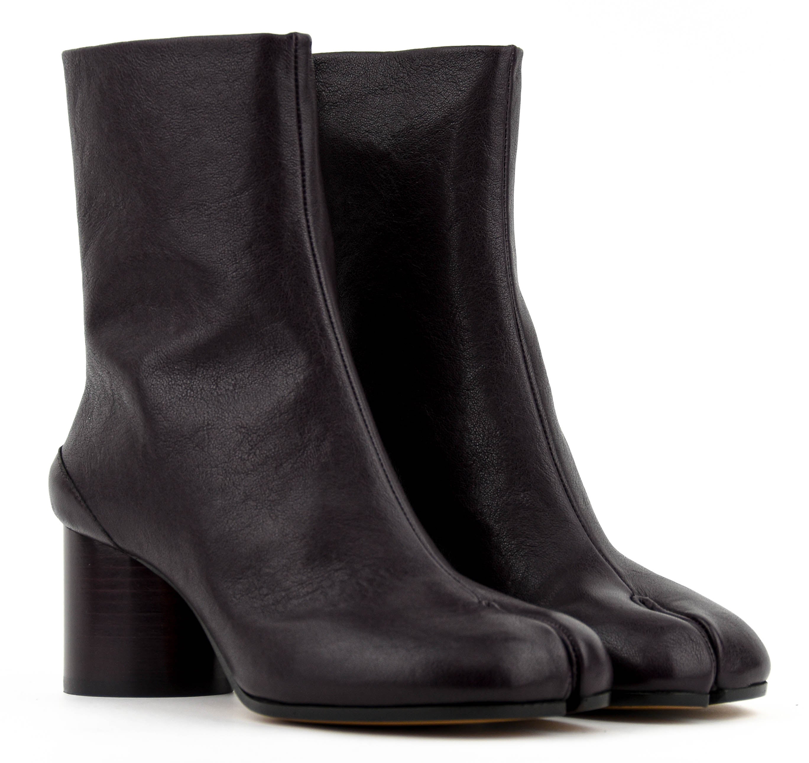 MARGIELA TABI ANKLE BOOTS BORDEAUX