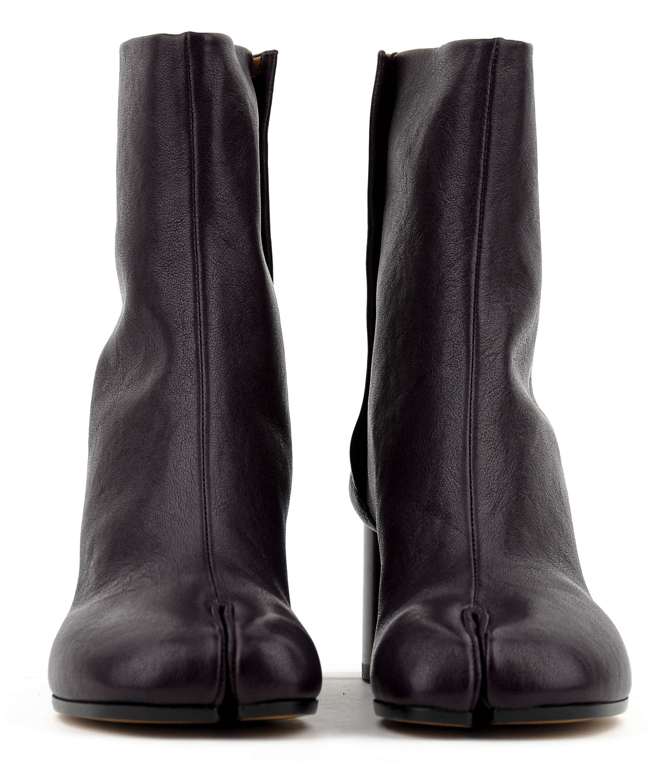 MARGIELA TABI ANKLE BOOTS BORDEAUX