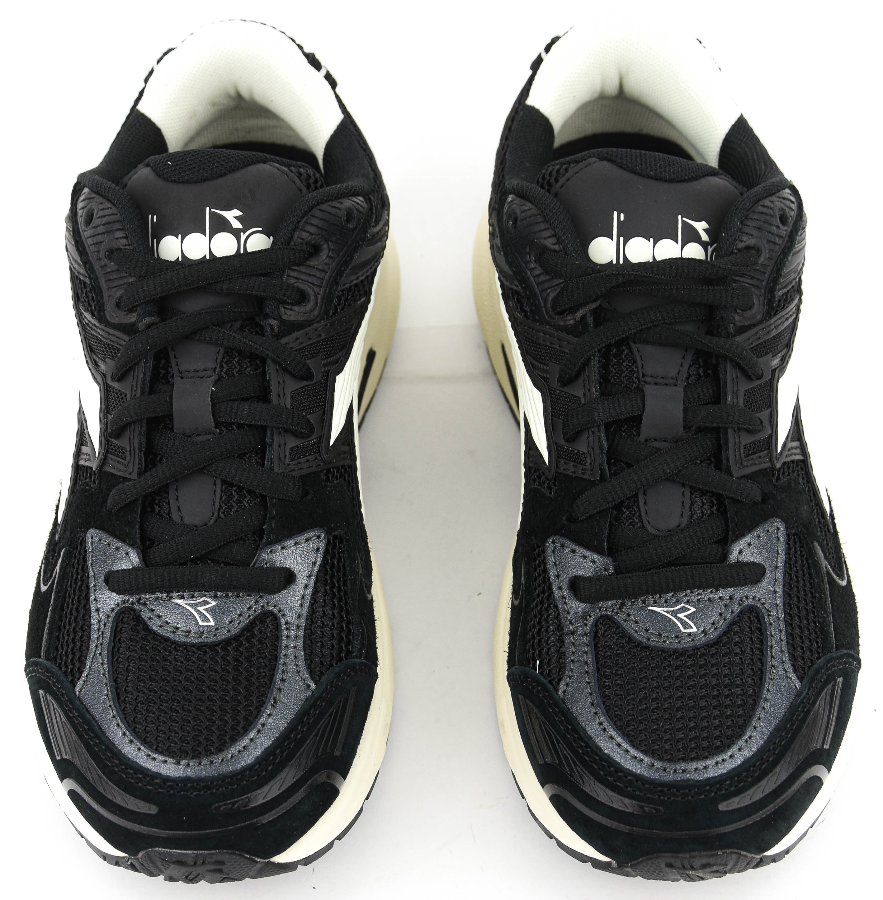 DIADORA MYTHOS STAR BLACK