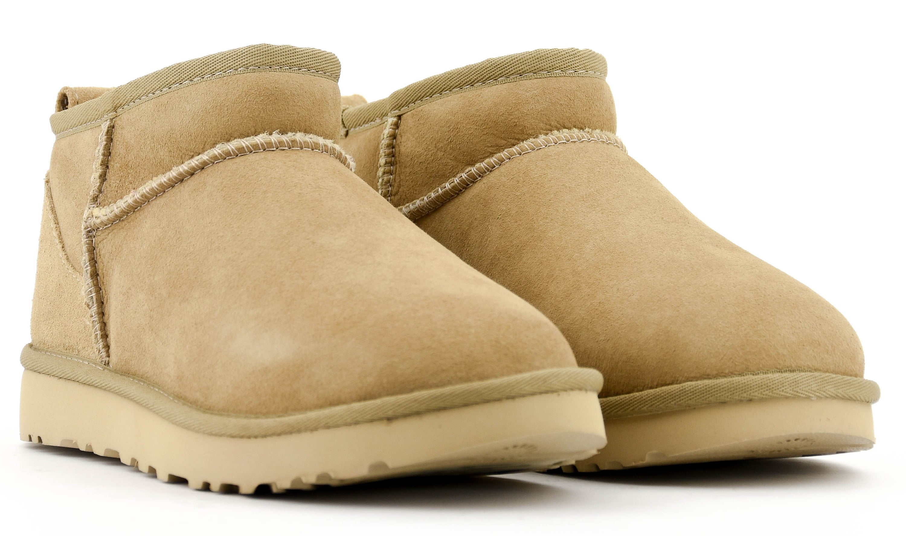 UGG CLASSIC ULTRA MINI SAND