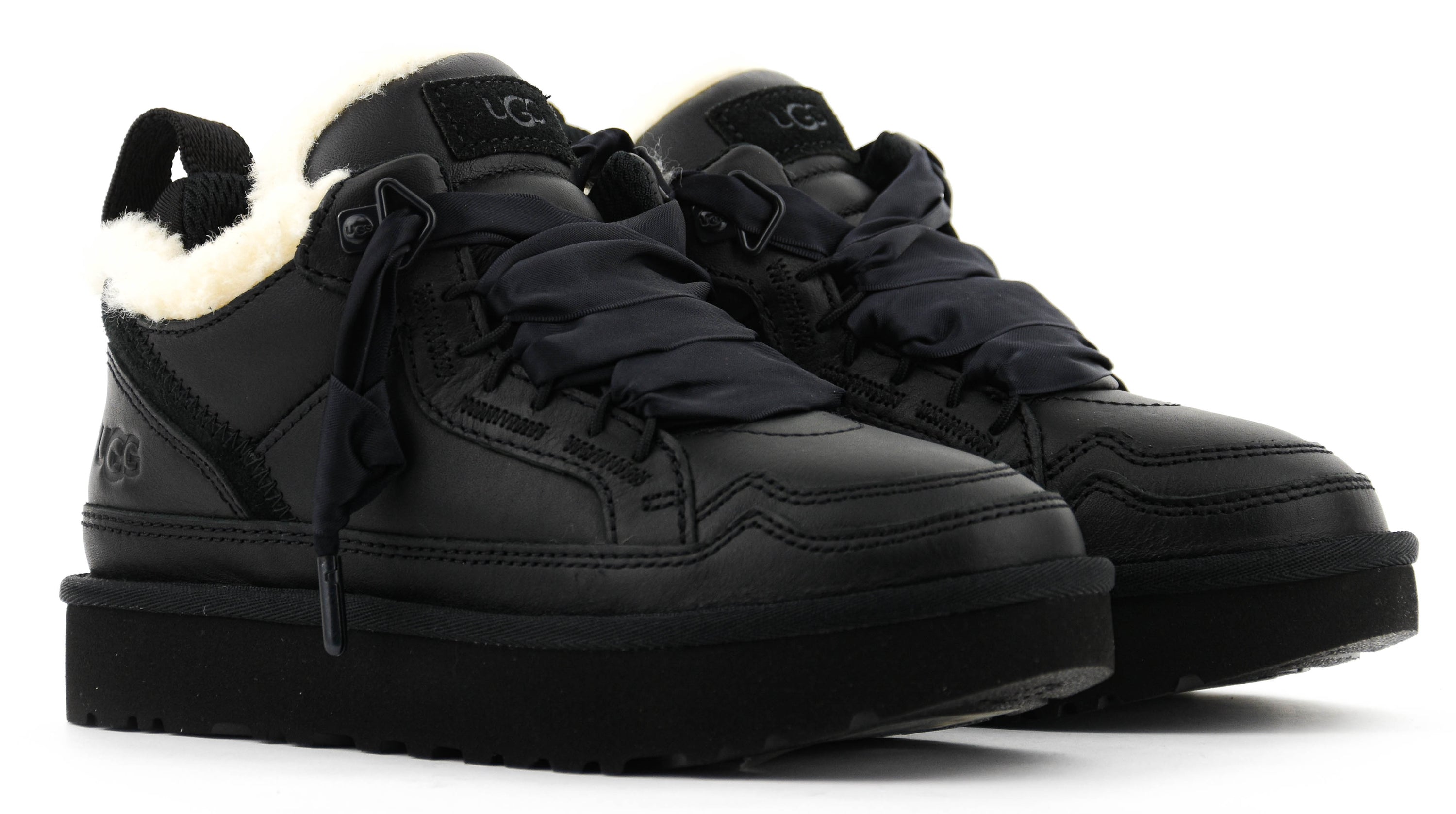 UGG LOWMEL LEATHER BLACK