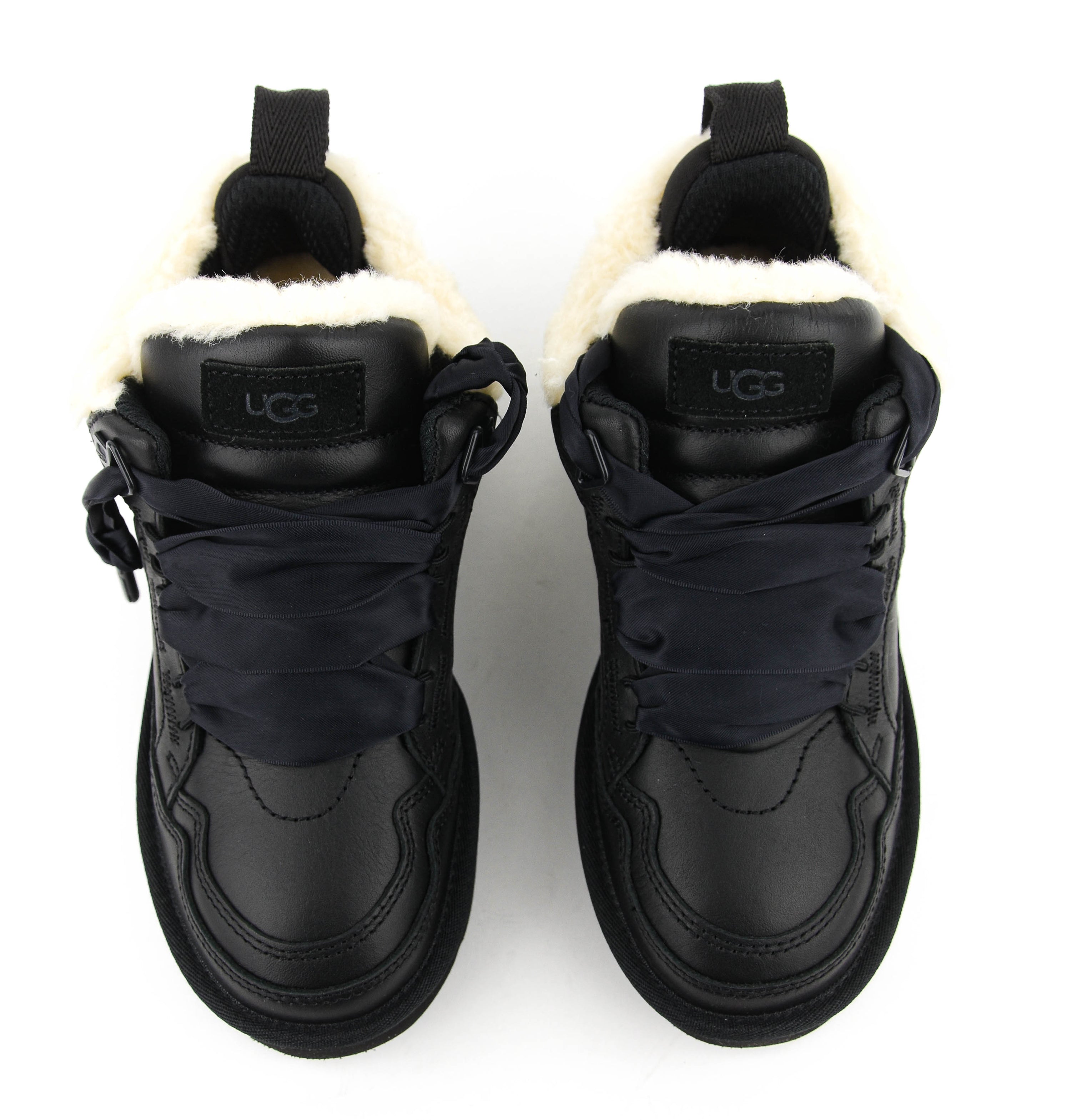 UGG LOWMEL LEATHER BLACK