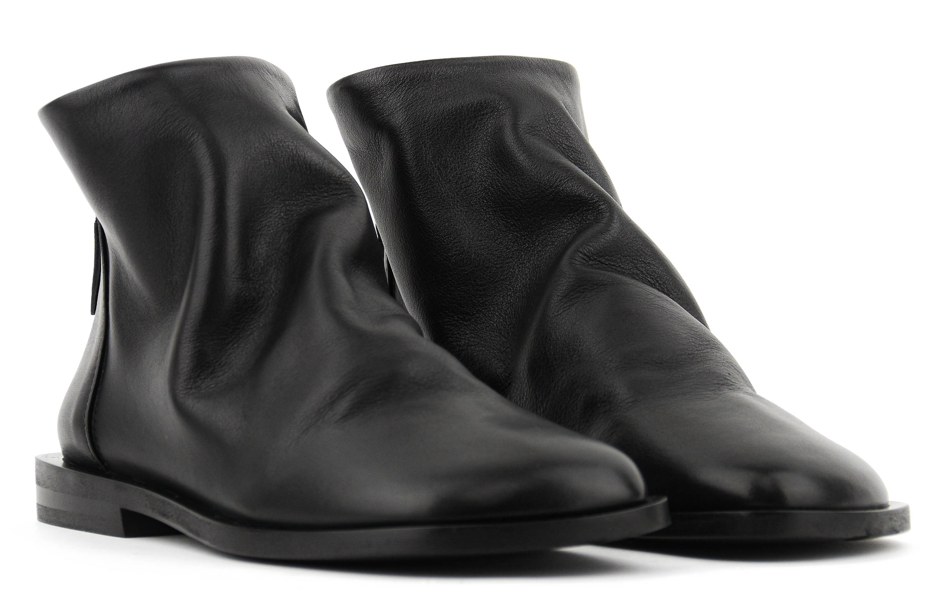 ELENA IACHI BOOTIE SHORT ASSYMETRICAL BLACK