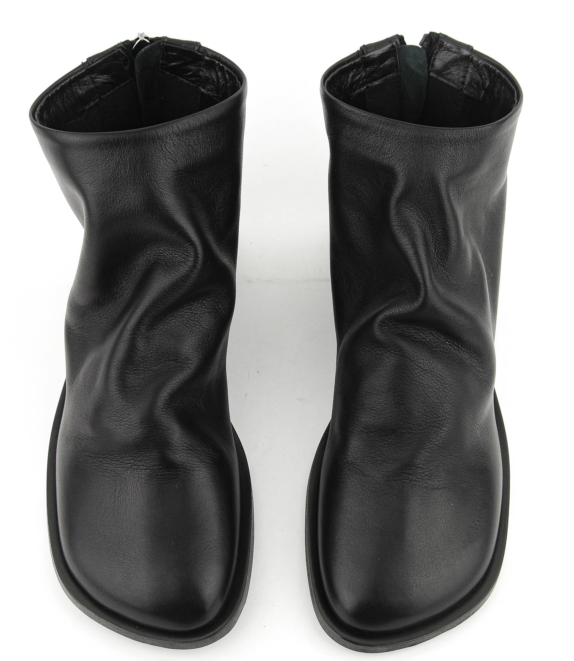 ELENA IACHI BOOTIE SHORT ASSYMETRICAL BLACK