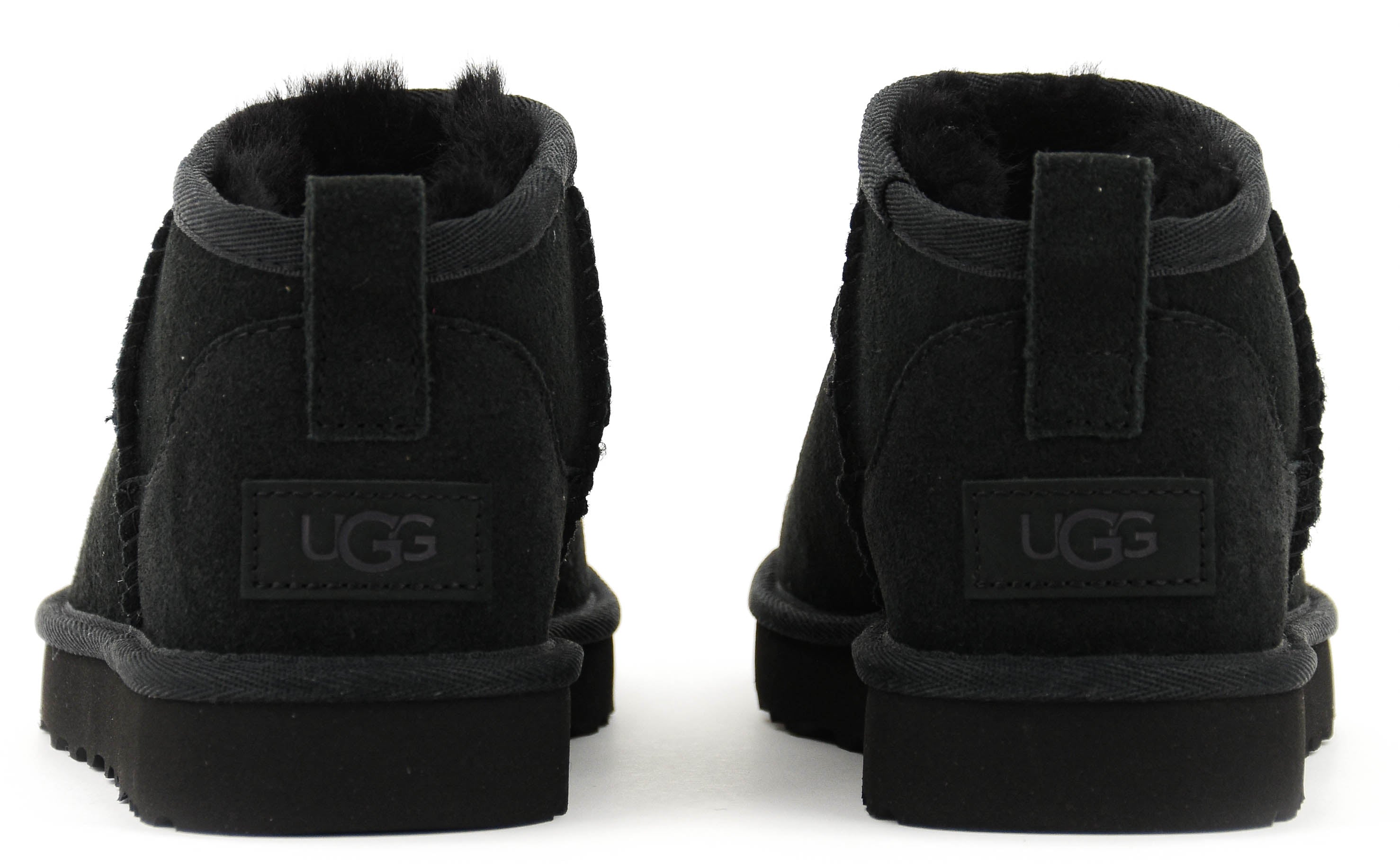 UGG CLASSIC ULTRA MINI black