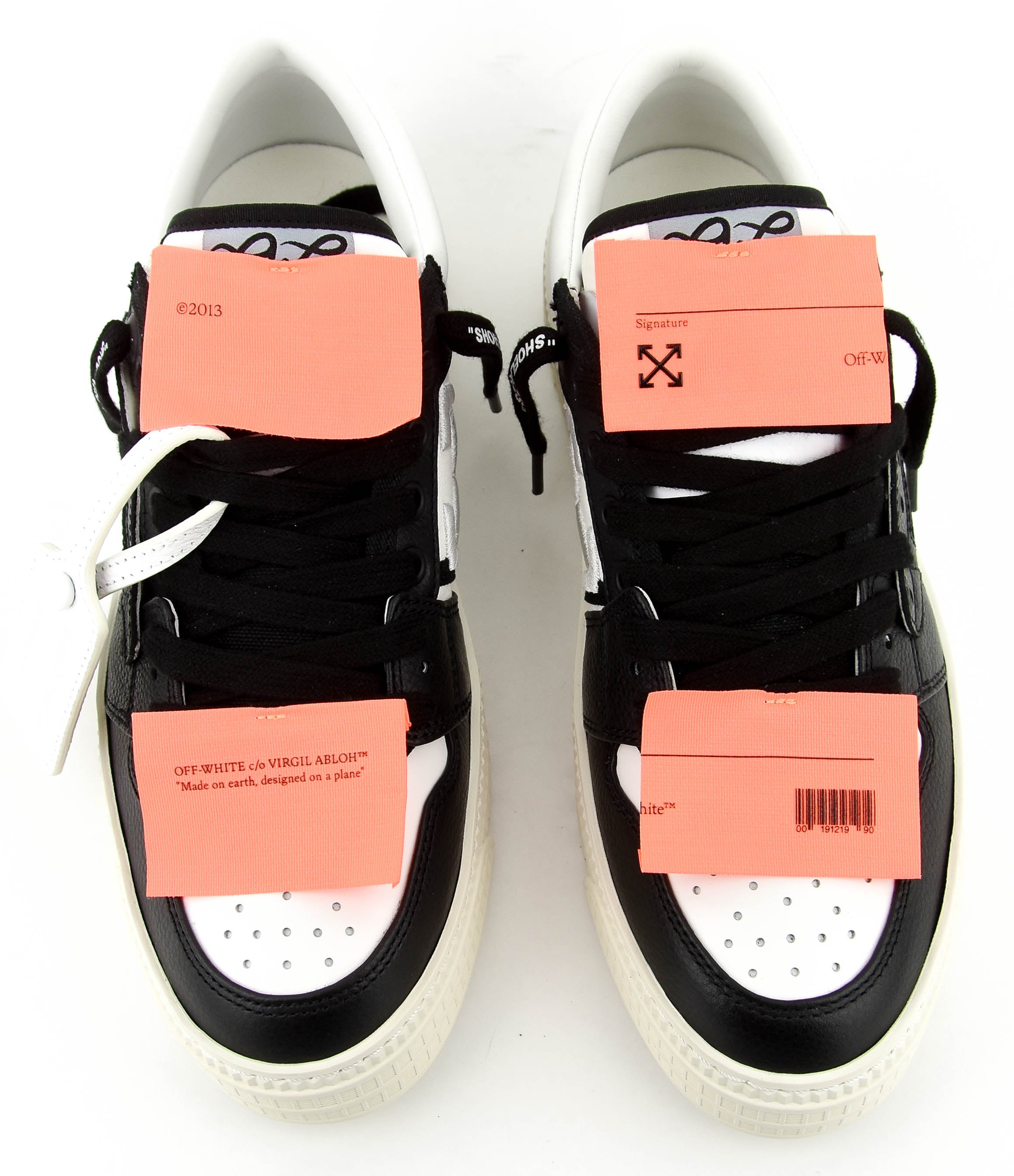 OFFWHITE 3.0 COURT LOW TOP WHITE BLACK