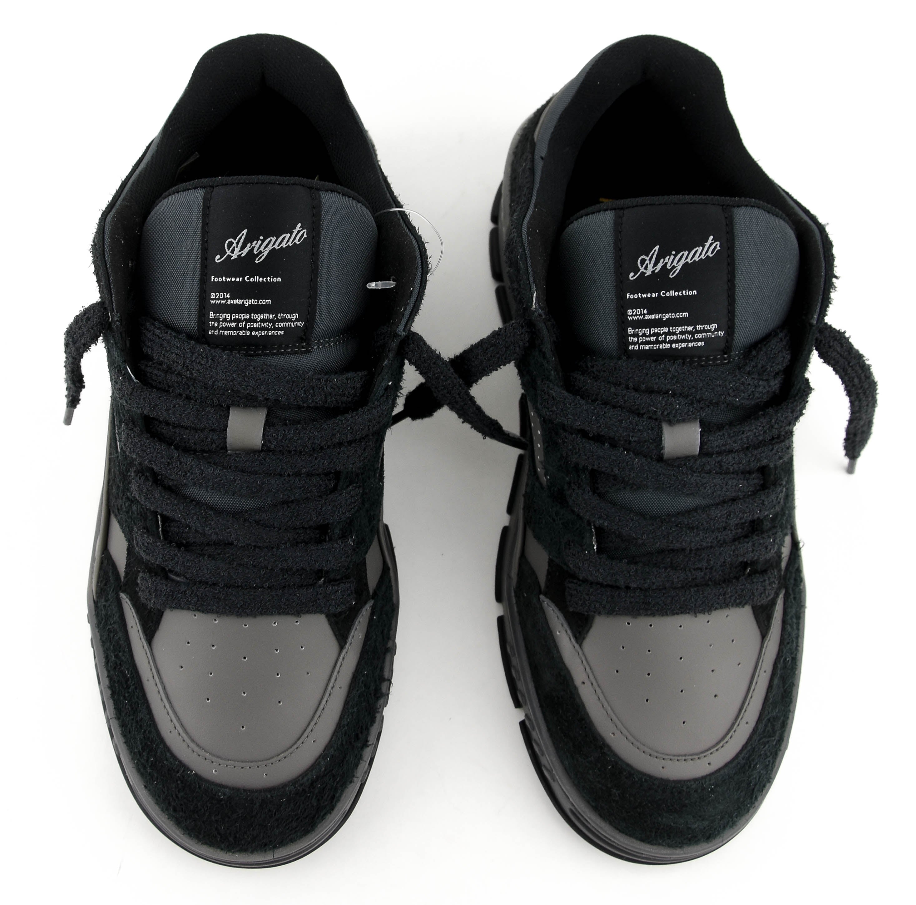 AXEL ARIGATO AREA LOW FLUFFY BLACK OFFBLACK