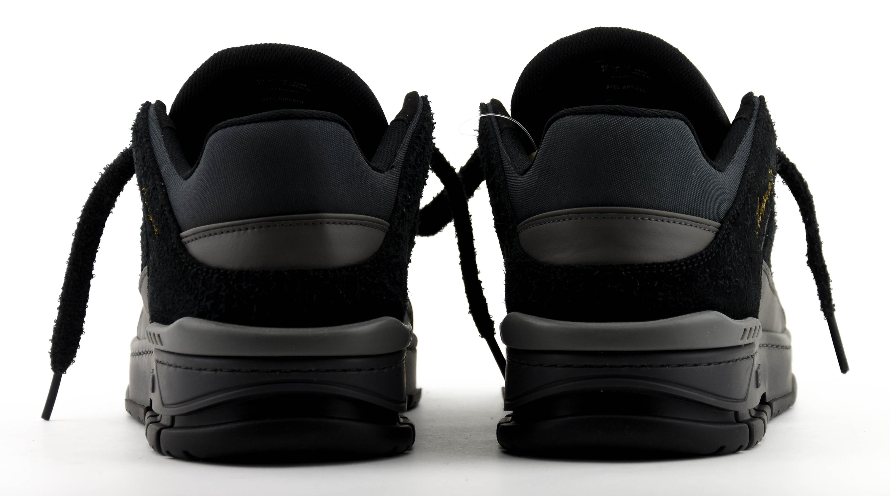 AXEL ARIGATO AREA LOW FLUFFY BLACK OFFBLACK