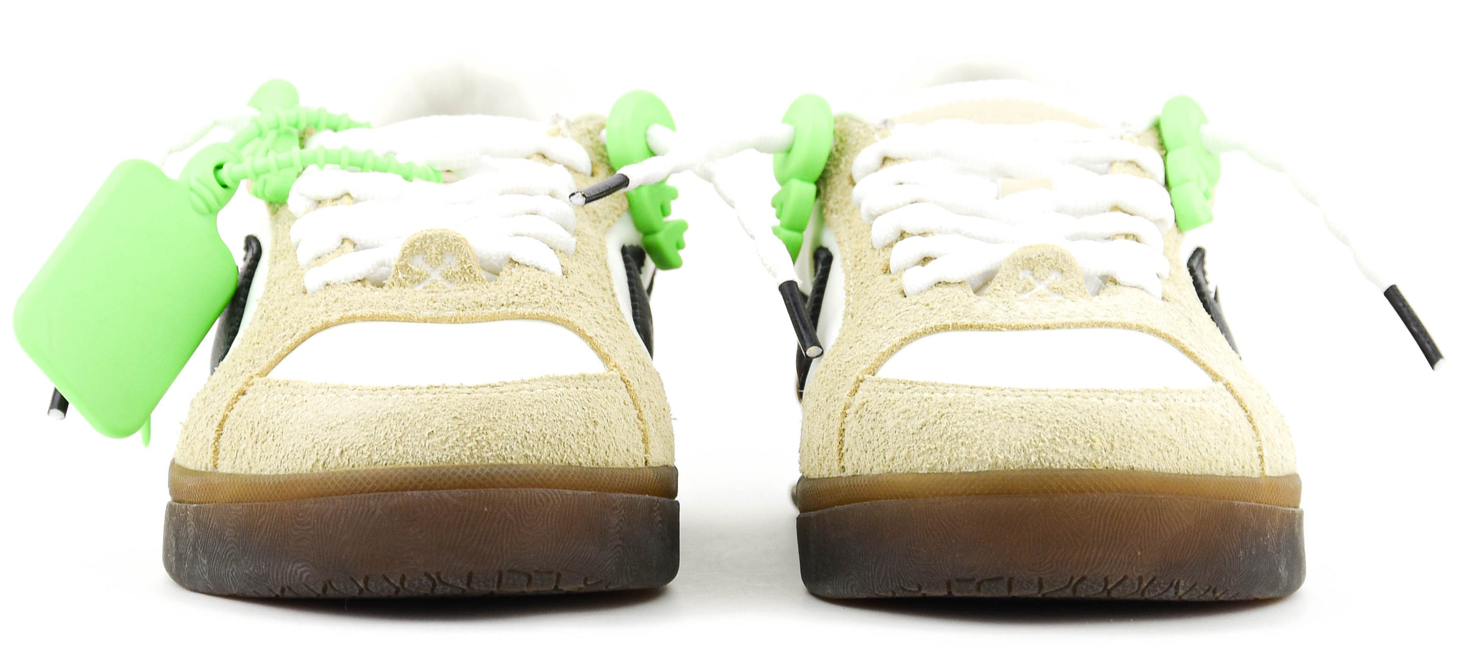 OFF WHITE END OF PLAY WHITE/BEIGE