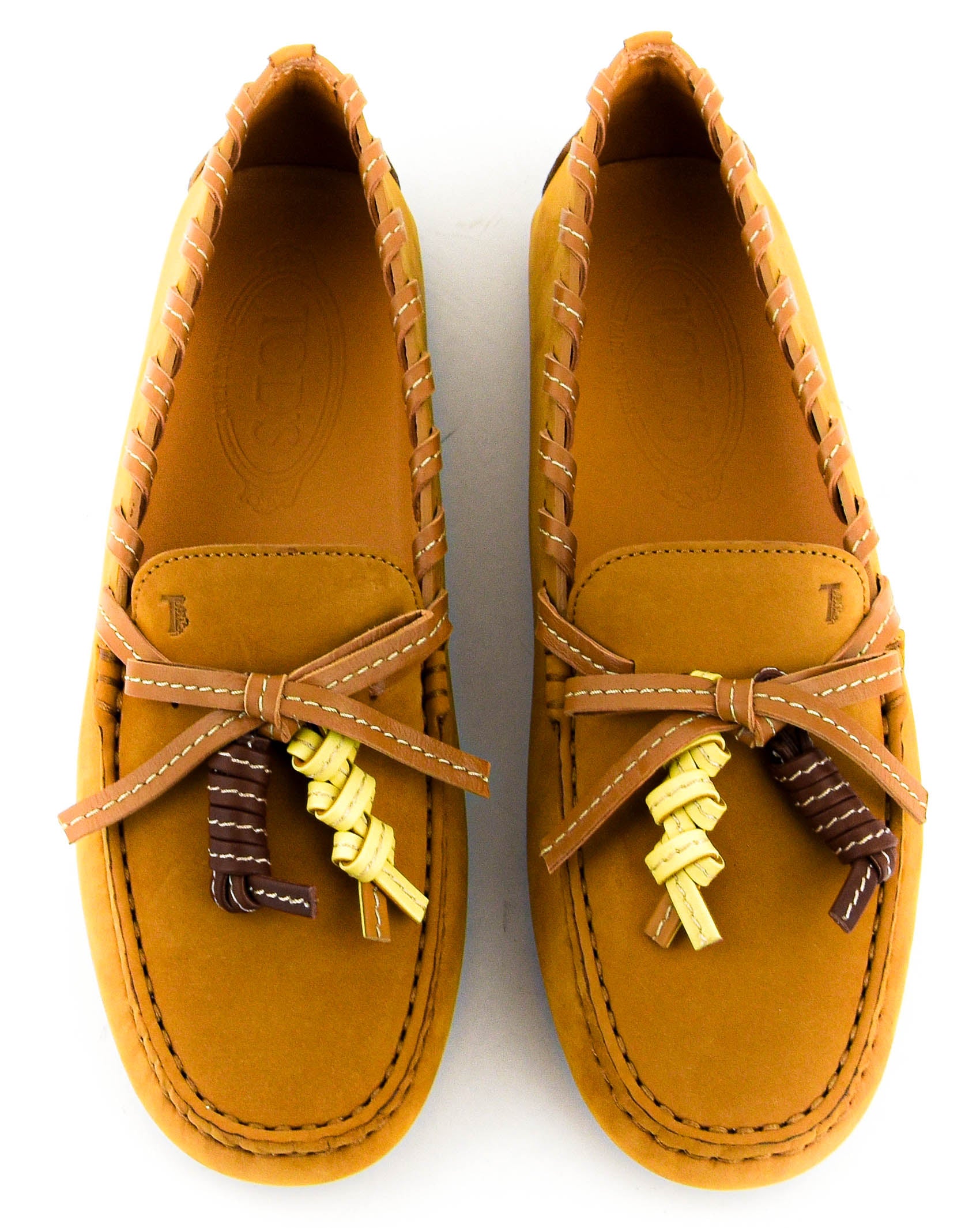 TODS MOCCASINE TASSELS CAMEL