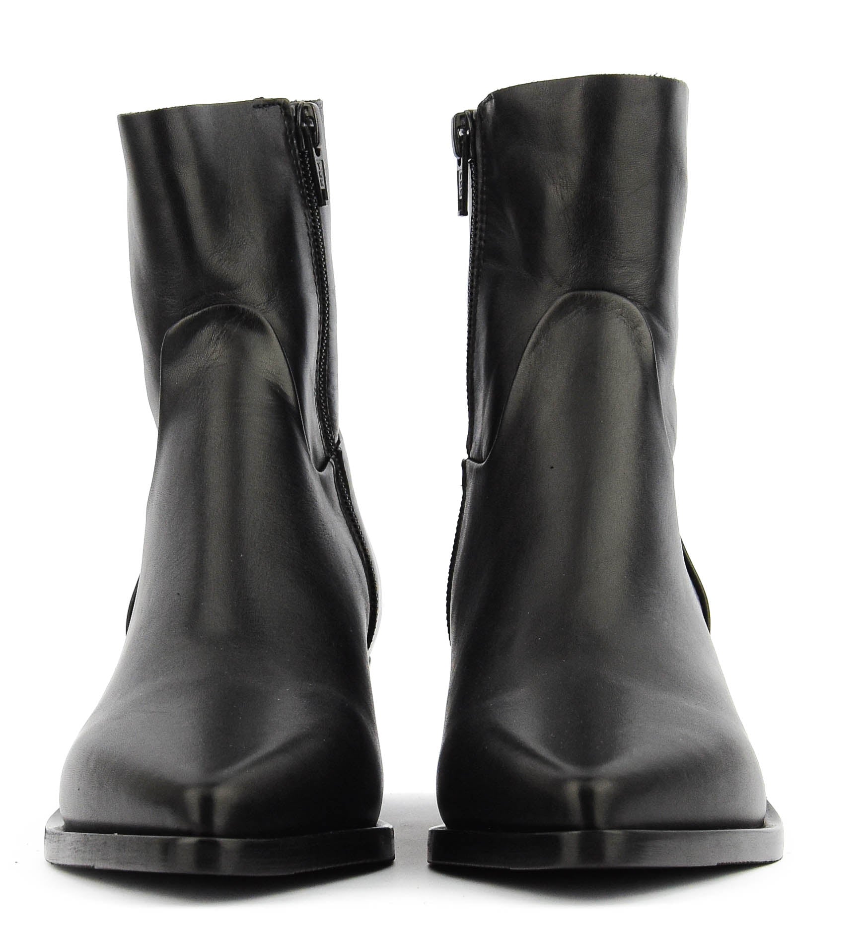 ELENA IACHI CLASSIC POINTY BOOTIE BLACK