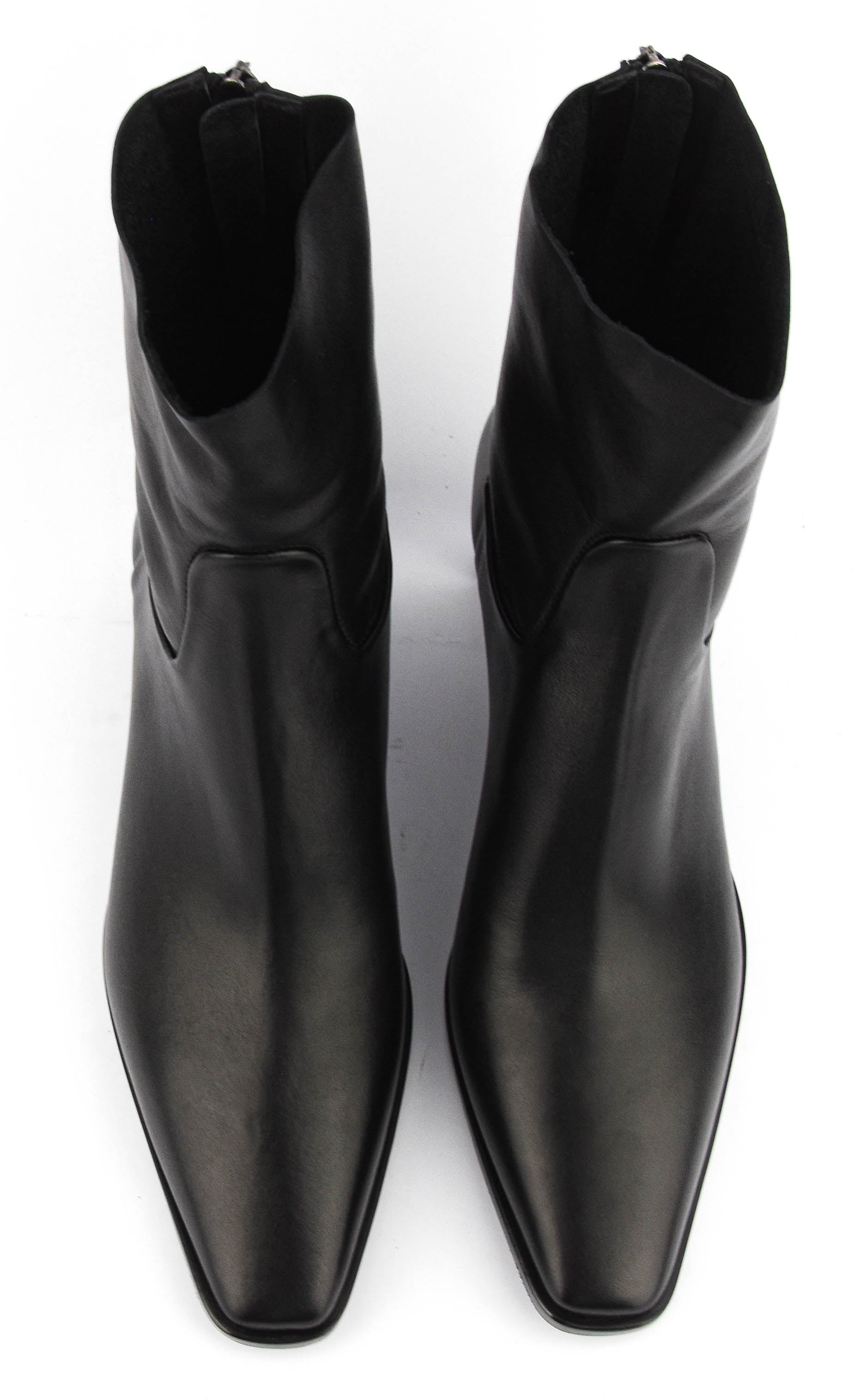 ELENA IACHI SHORT BOOTIE BLACK