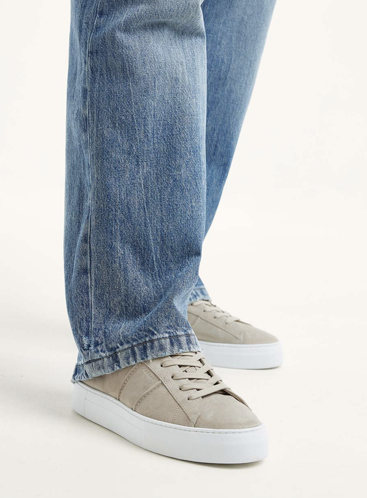 NUBIKK JAGGER MORRIS MIST SUEDE