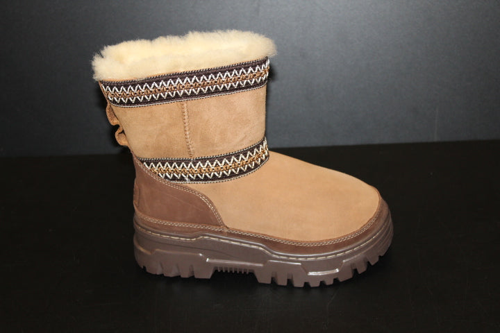 UGG CLASSIC MINI TRAILGAZER CHESTNUT