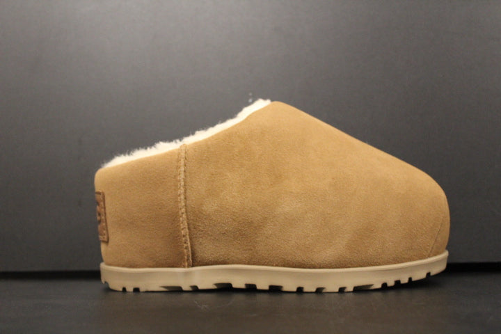 UGG PUMPED SLIDE CHESTNUT