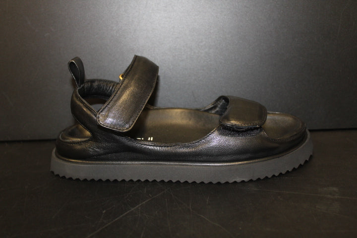 ELENA IACHI TWO STRAP SANDAL BLACK