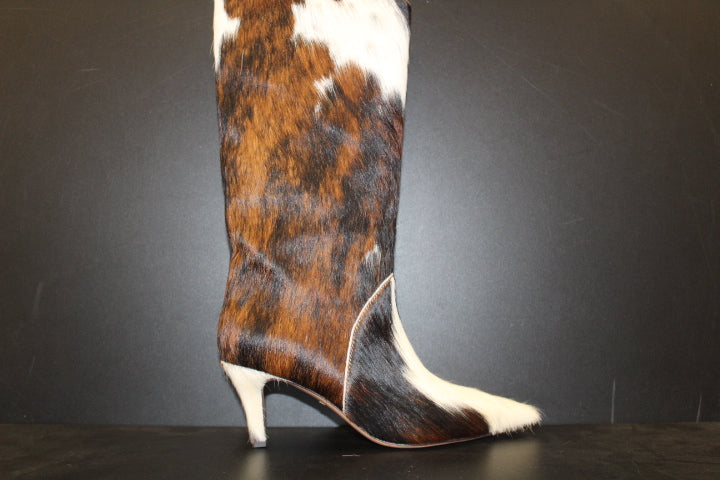 LOLA CRUZ COW BOOTIE