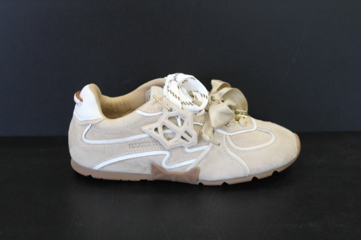 NAKED WOLFE ADORED OFFWHITE SUEDE