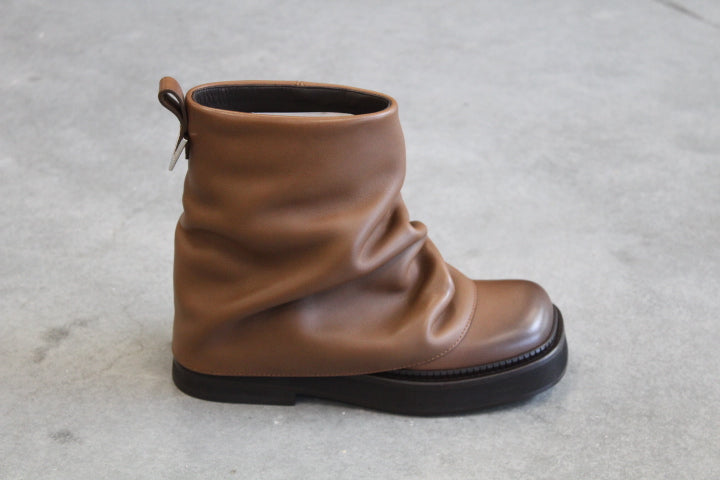 THE ATTICOMINI ROBIN COMBAT CAMEL