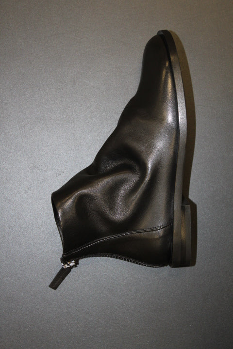 ELENA IACHI BOOTIE SHORT ASSYMETRICAL BLACK