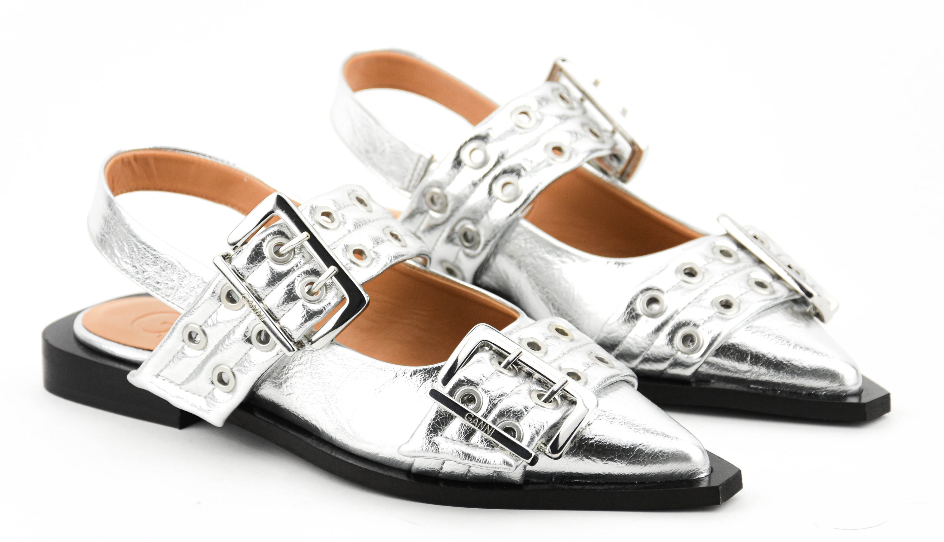 GANNI FEMININE BUCKLE SANDAL SILVER